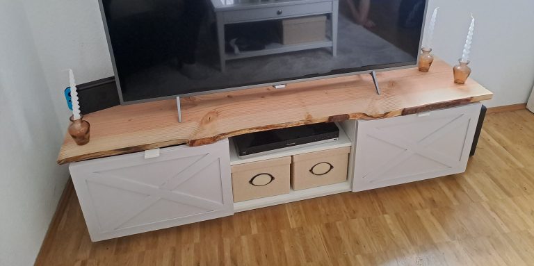 DIY TV-Sideboard im Landhausstil